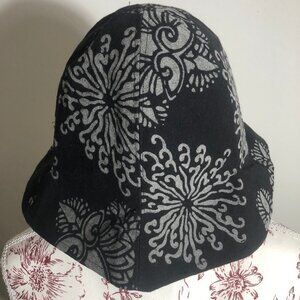 Escape the Ordinary: Authentic Batik Thai Bucket Hat